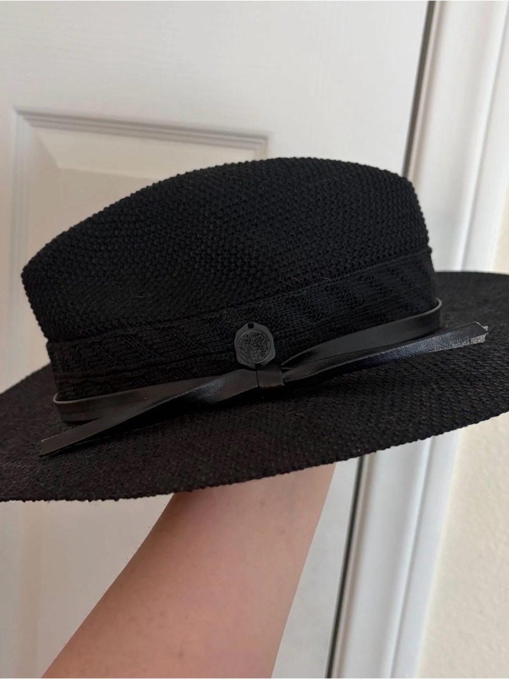 VINCE CAMUTO black straw hat